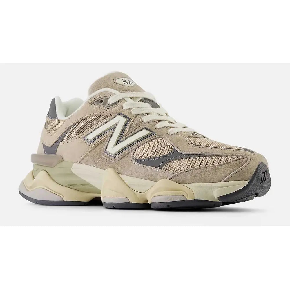 NB 9060 Driftwood Castlerock